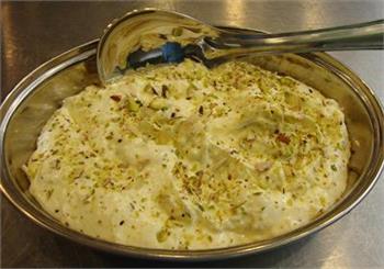 Shrikhand (Almonds, Pistachio & Kesar) - 250g